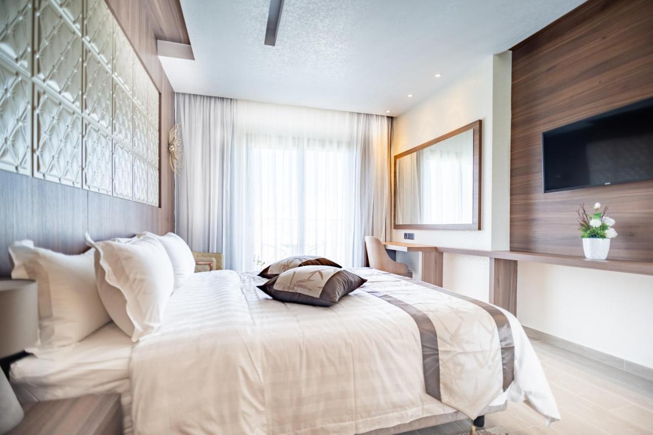 Leonardo Boutique Hotel Larnaca Buitenkant foto