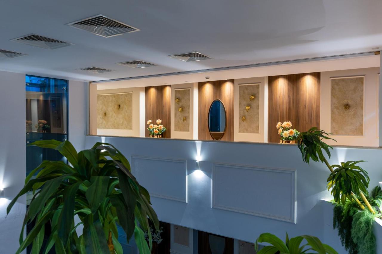Leonardo Boutique Hotel Larnaca Buitenkant foto