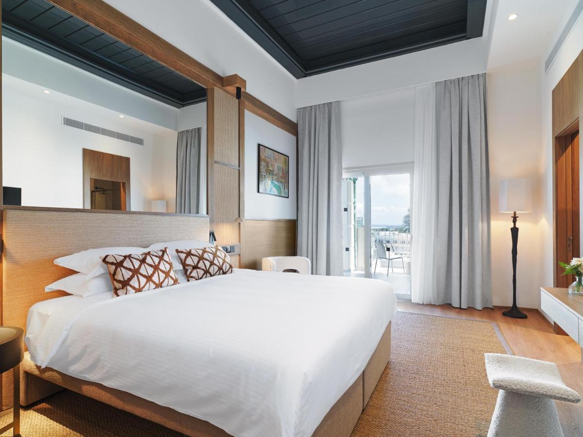 Leonardo Boutique Hotel Larnaca Buitenkant foto
