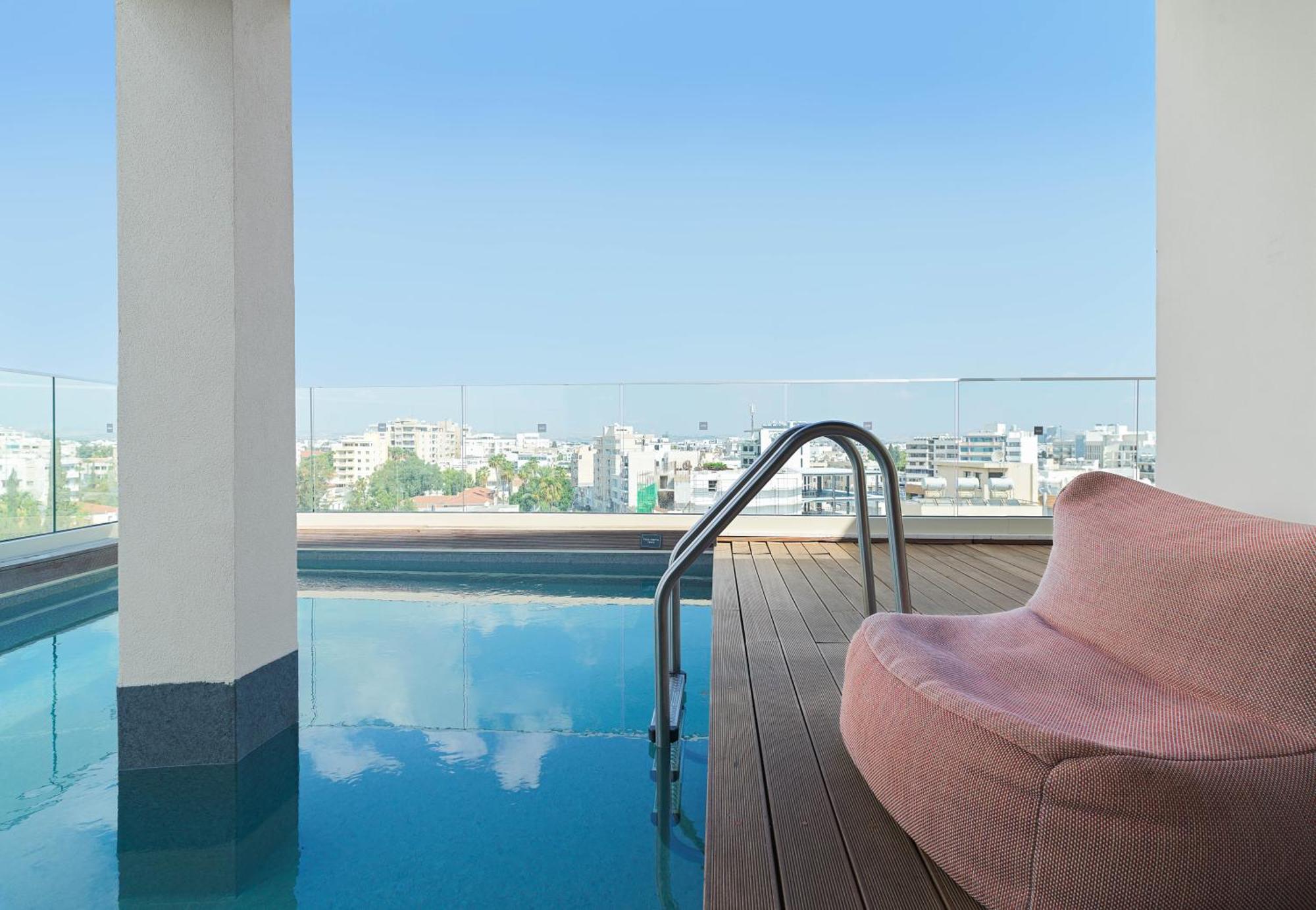 Leonardo Boutique Hotel Larnaca Buitenkant foto